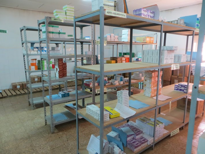 Almacén general organizado. Hospital de Gambo. Etiopía.