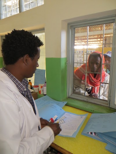 Atención farmacéutica en hospital de Gambo, Etiopía
